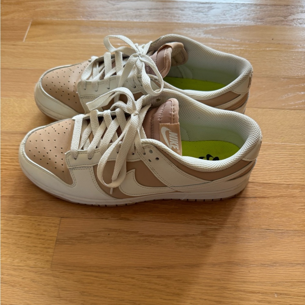 Nike Dunk Low Womens - Picture 4 of 6